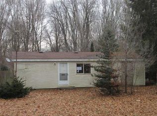 9654 N Koher Rd E, Syracuse, IN 46567