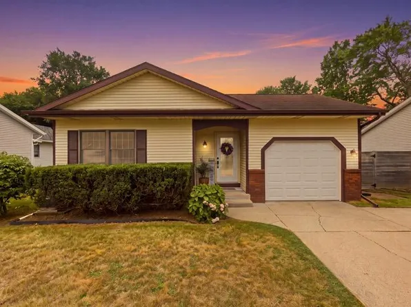 2844 Beechridge Dr, Hudsonville, MI 49426
