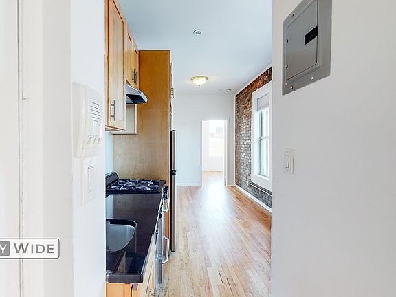 4th image of 26 King St APT 22