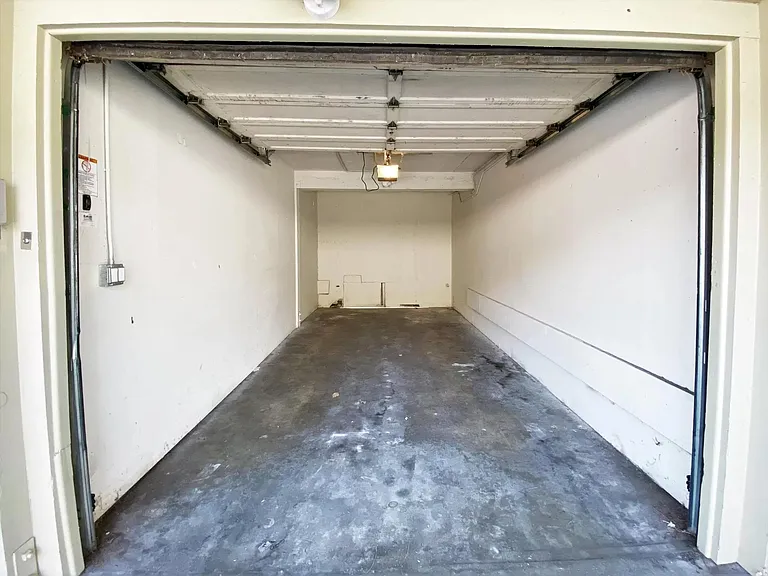 580 Geneva Ave — Photo 11
