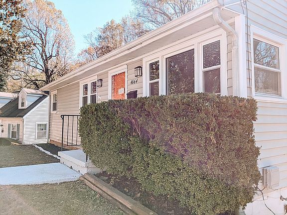 3rd image of 4664 Fairmont Ave