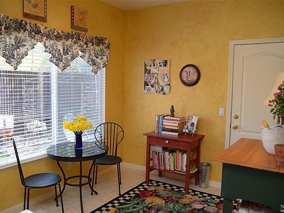 4th image of 332 Hansbery Way