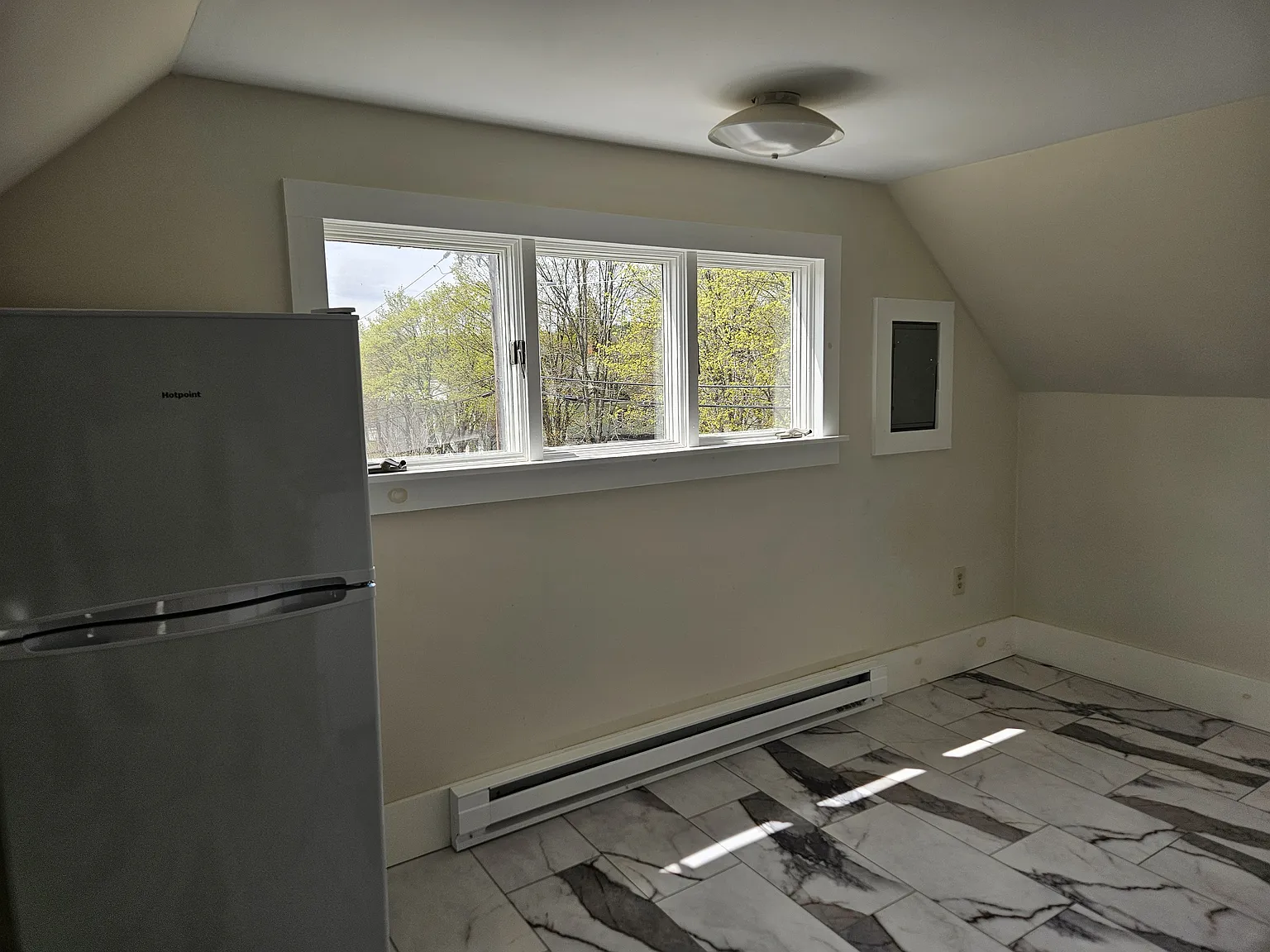 1 bed, 800 sqft, $1,100 — Photo 3