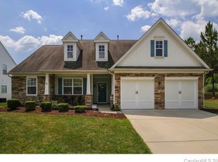 3012 Gloxinia Rd, Charlotte, NC 28215