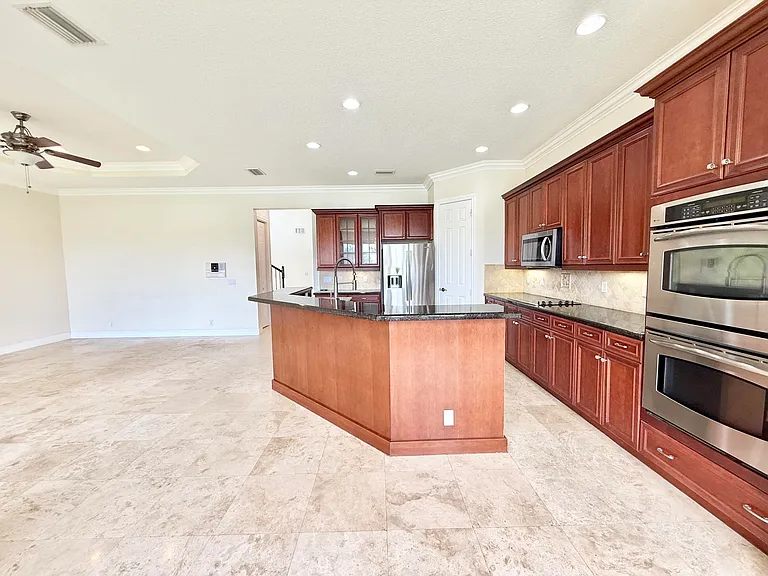 9656 Cobblestone Creek Dr — Photo 12