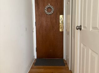 2005 Walnut St APT 3F, Philadelphia, PA 19103