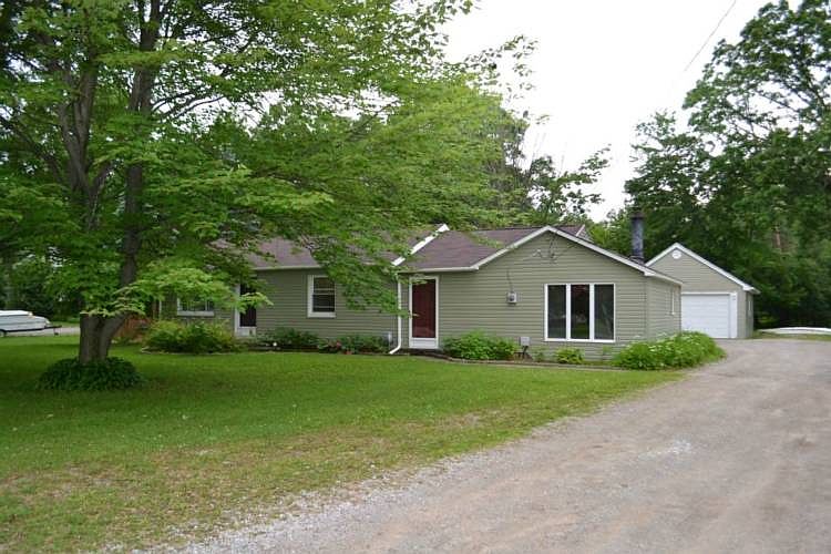 1st image of 100 S Westlawn Dr