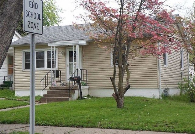 2nd image of 723 S 20th St