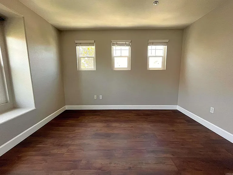 820 Harbor Cliff Way #260 — Photo 16