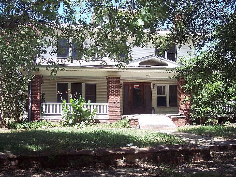 1st image of 303 S Okfuskee Ave