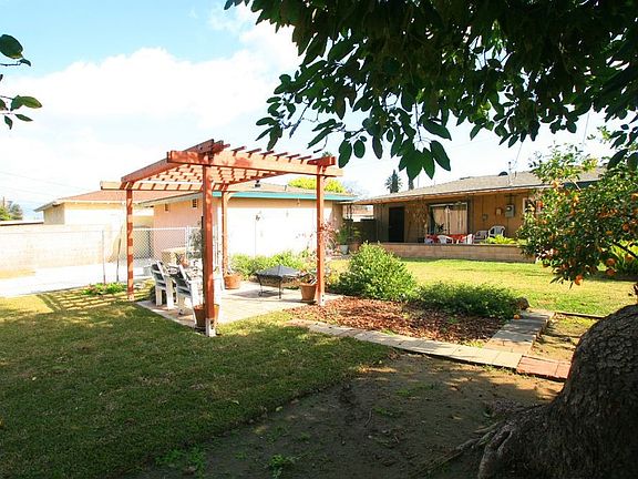 4215 Broadmoor - Backyard