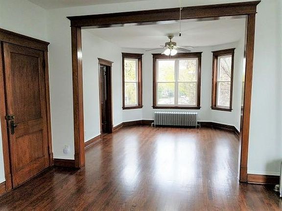 3rd image of 3520 N Keeler Ave #2