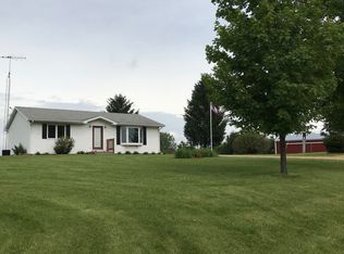 965 Rock Cut Rd, Hazel Green, WI 53811