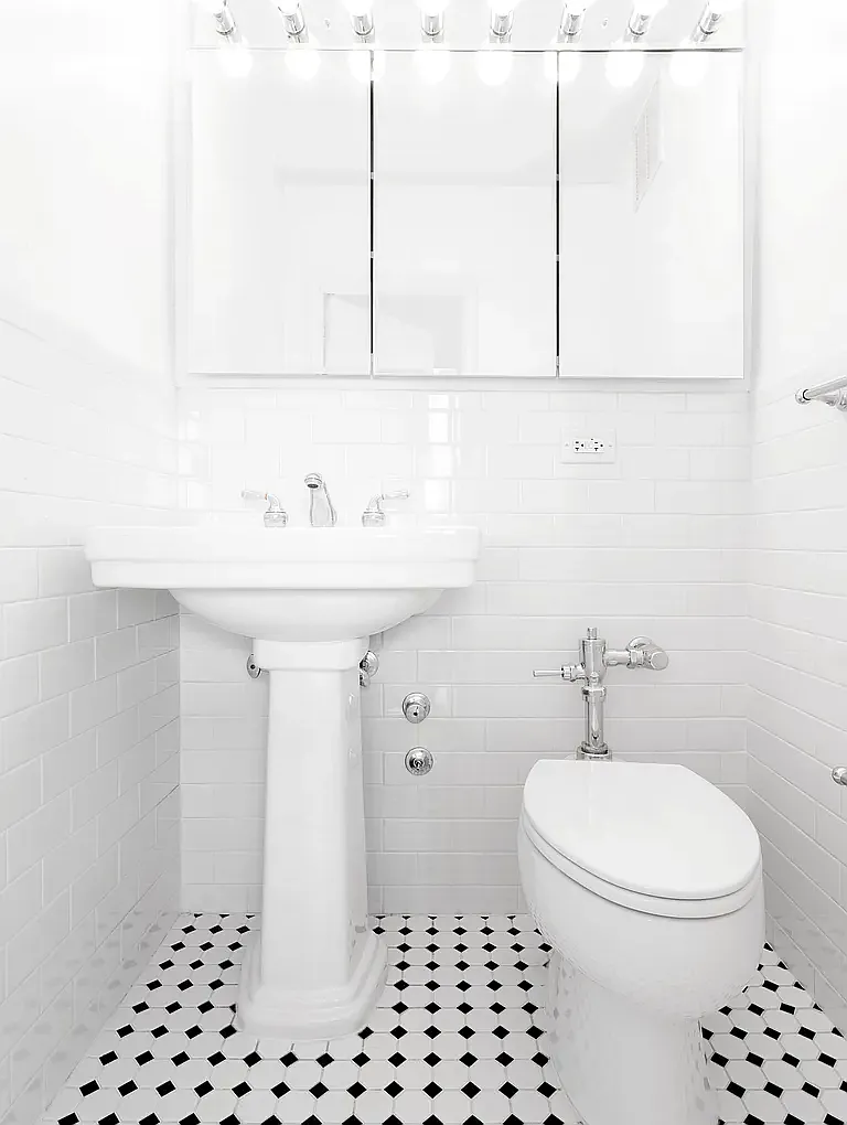 2186 Fifth Avenue — Photo 3