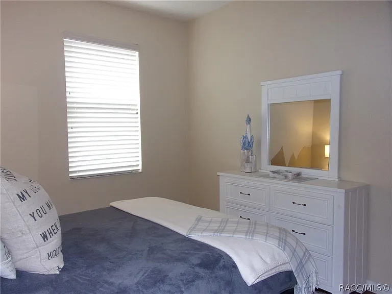 877 W Silver Meadow Loop — Photo 25