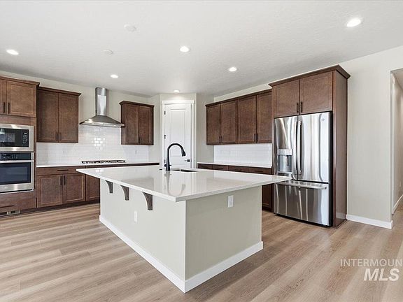 7th image of this home