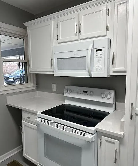 1317 Brockton Dr — Photo 4