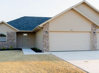 600 E Melton Rd, Ozark, MO 65721