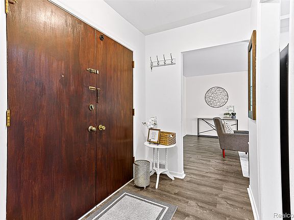 3rd image of 2926 Mount Hope Rd APT 304