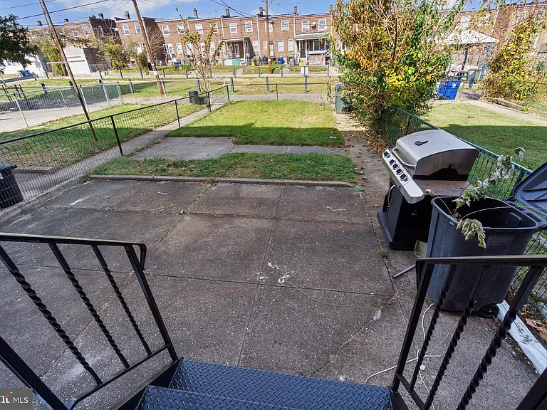 3572 Juneway #1 — Photo 16