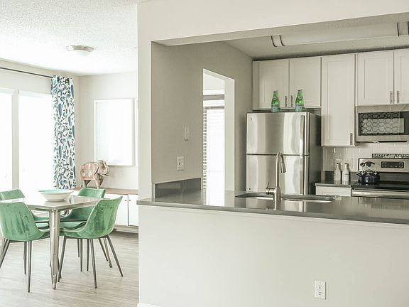4th image of 10 Rimington Ln #4-412