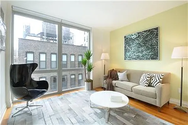 Sold by Warburg | media 12