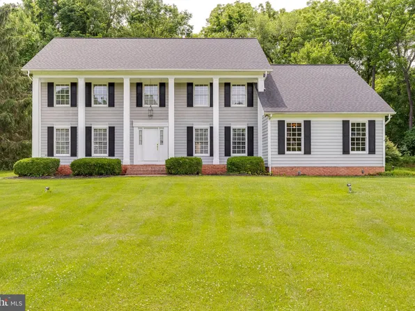 47 Shireoaks Dr, Martinsburg, WV 25403