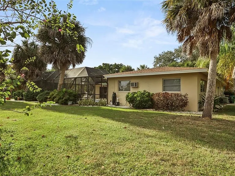 500 Green Dolphin Dr S — Photo 31