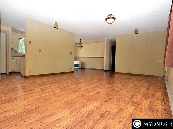 4th image of 22 Yukon Dr