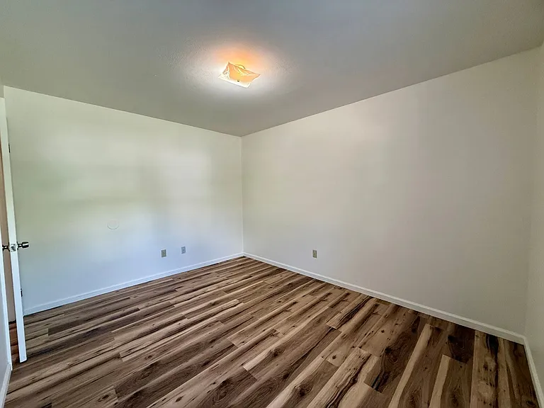 601 Bertig St — Photo 17
