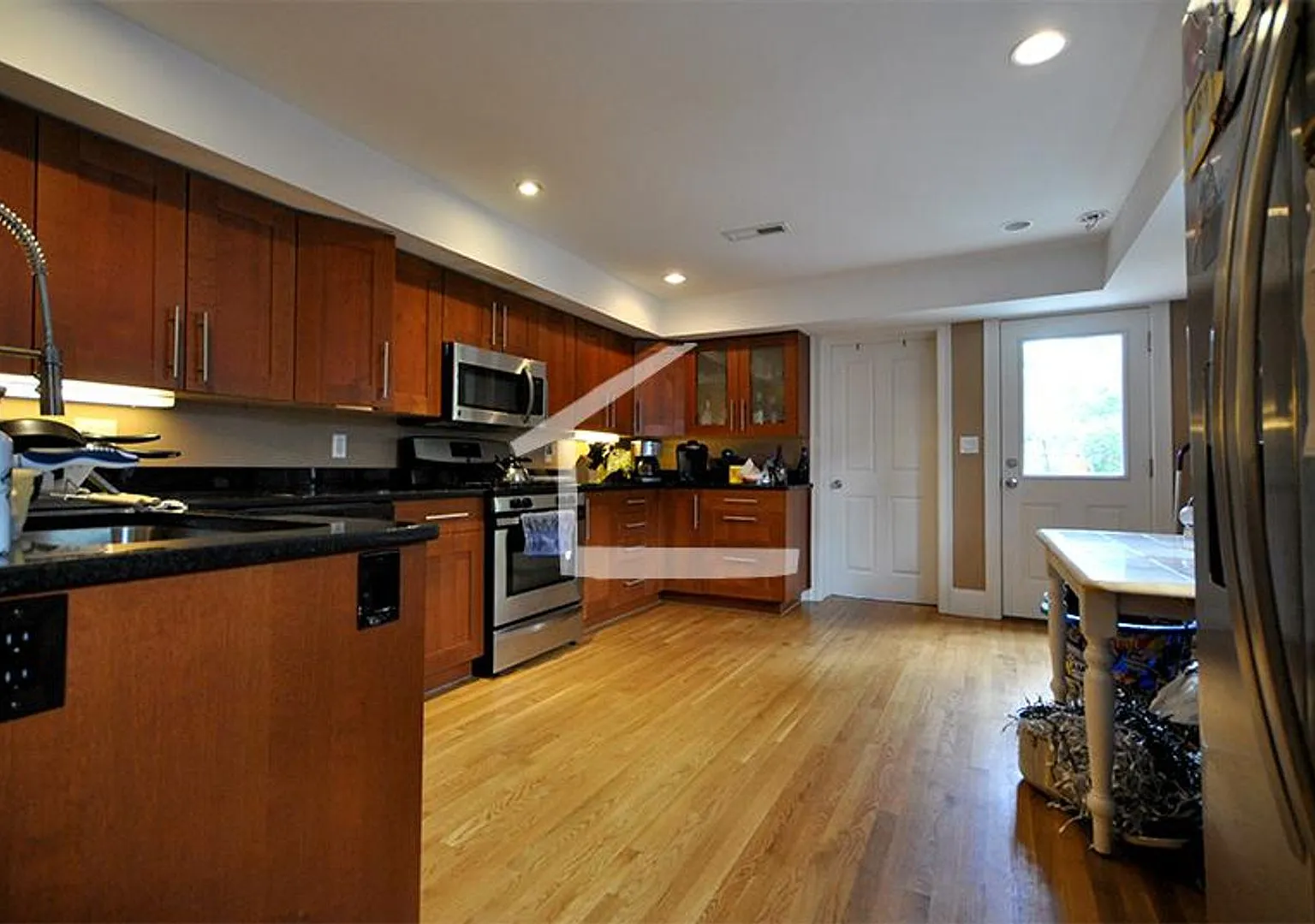 Gut Renovated Unit in Allston, In-Unit Washer and Dryer, Central Heat/AC, Stainless Steel Kitchen... — Photo 4