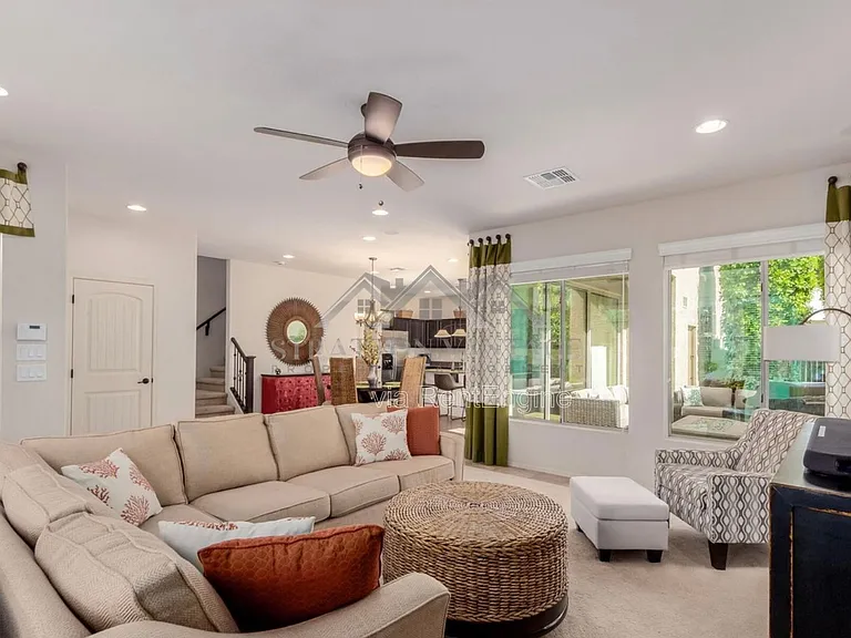 4467 E Remington Dr — Photo 3