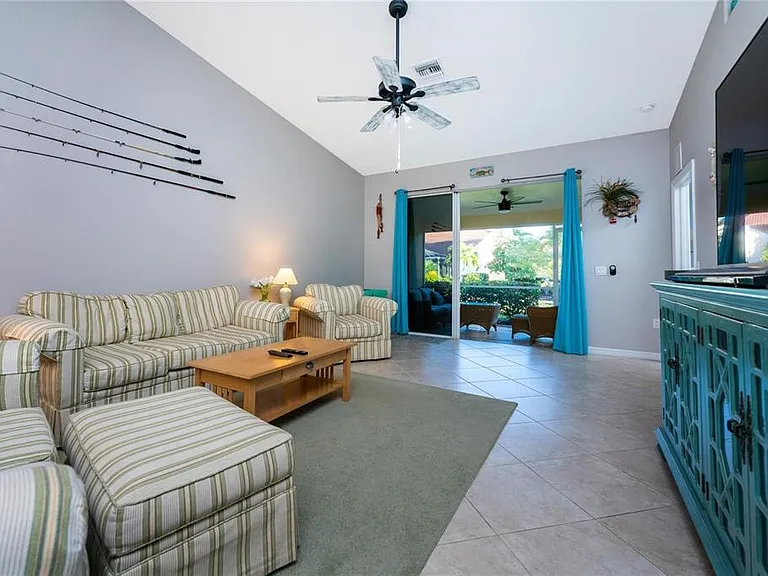 319 Monaco Dr #8 — Photo 9
