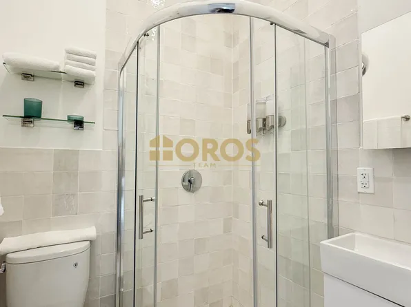 322 East 11th Street image 11 of 14