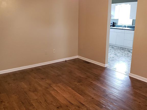 5th image of 134 Eastover St