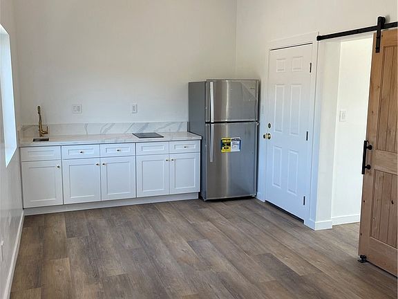 2nd image of 24308 Victory Blvd #24308