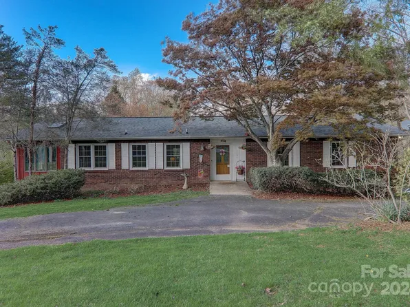 1194 Glenheath Dr, Hendersonville, NC 28791