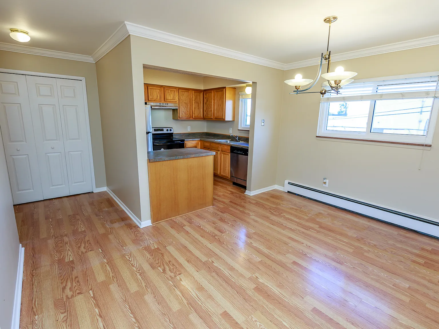 2 bed, $2,900 — Photo 2