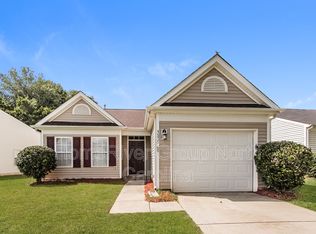 1535 Oakdale Green Dr, Charlotte, NC 28216