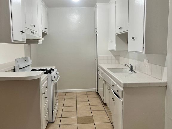 4th image of 425 N Garfield Ave