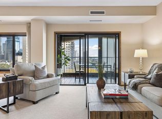 1235 Yale Pl APT 908, Minneapolis, MN 55403