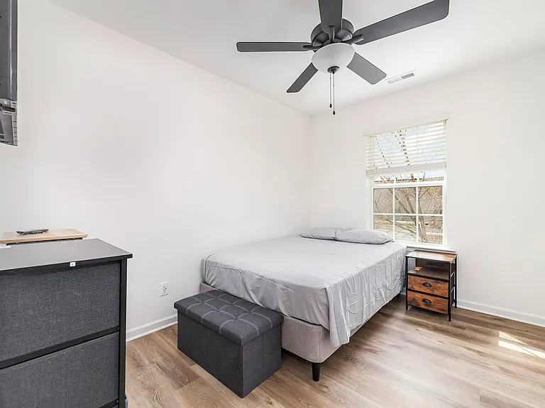 Full, TV, closet, dresser