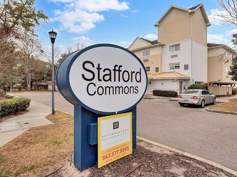 Stafford Commons — Photo 8