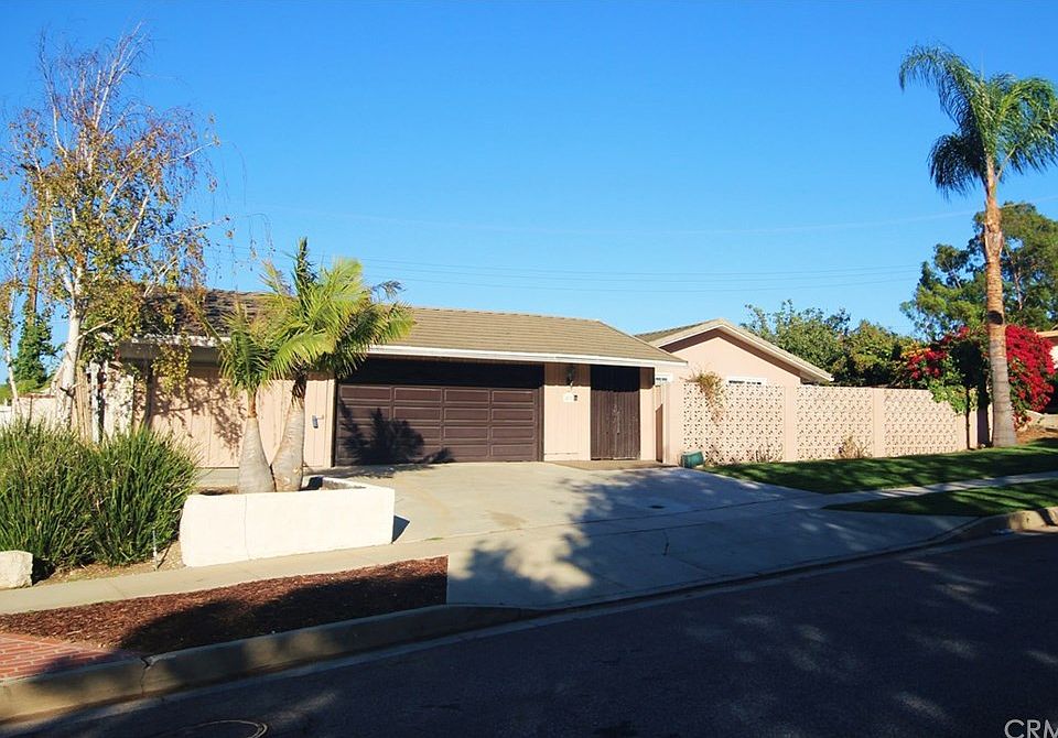 1st image of 49 Rollingwood Dr