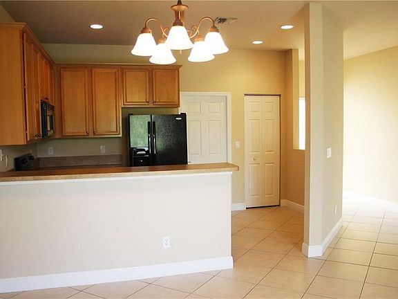 3rd image of 1161 Normandie Way