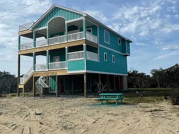 2174 Sandpiper Rd, Corolla, NC 27927