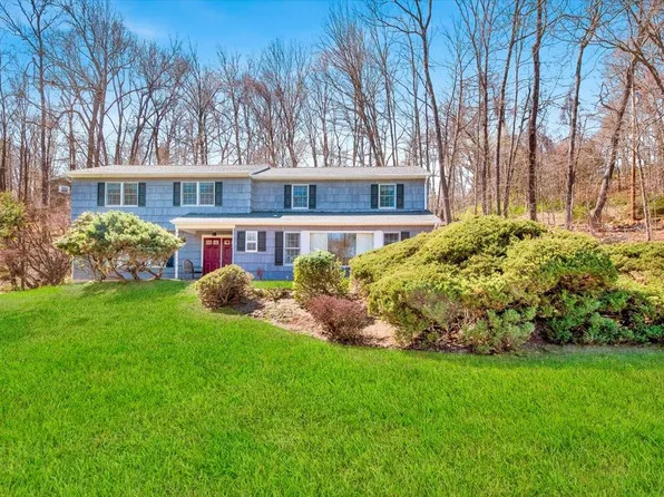 2 Walden Street, Somers, NY 10589