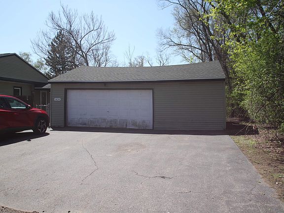 4th image of 1424 N Day Ave