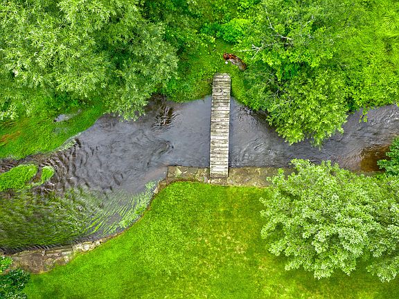 4th image of 117 Brookside Ct