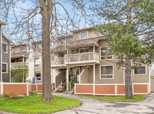762 Saint Andre Dr #5B, Ottawa, ON K1C 4S6